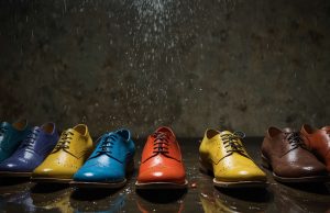 Trucs pour sécher rapidement les chaussures mouillées par la pluie et éliminer l’odeur d’humidité